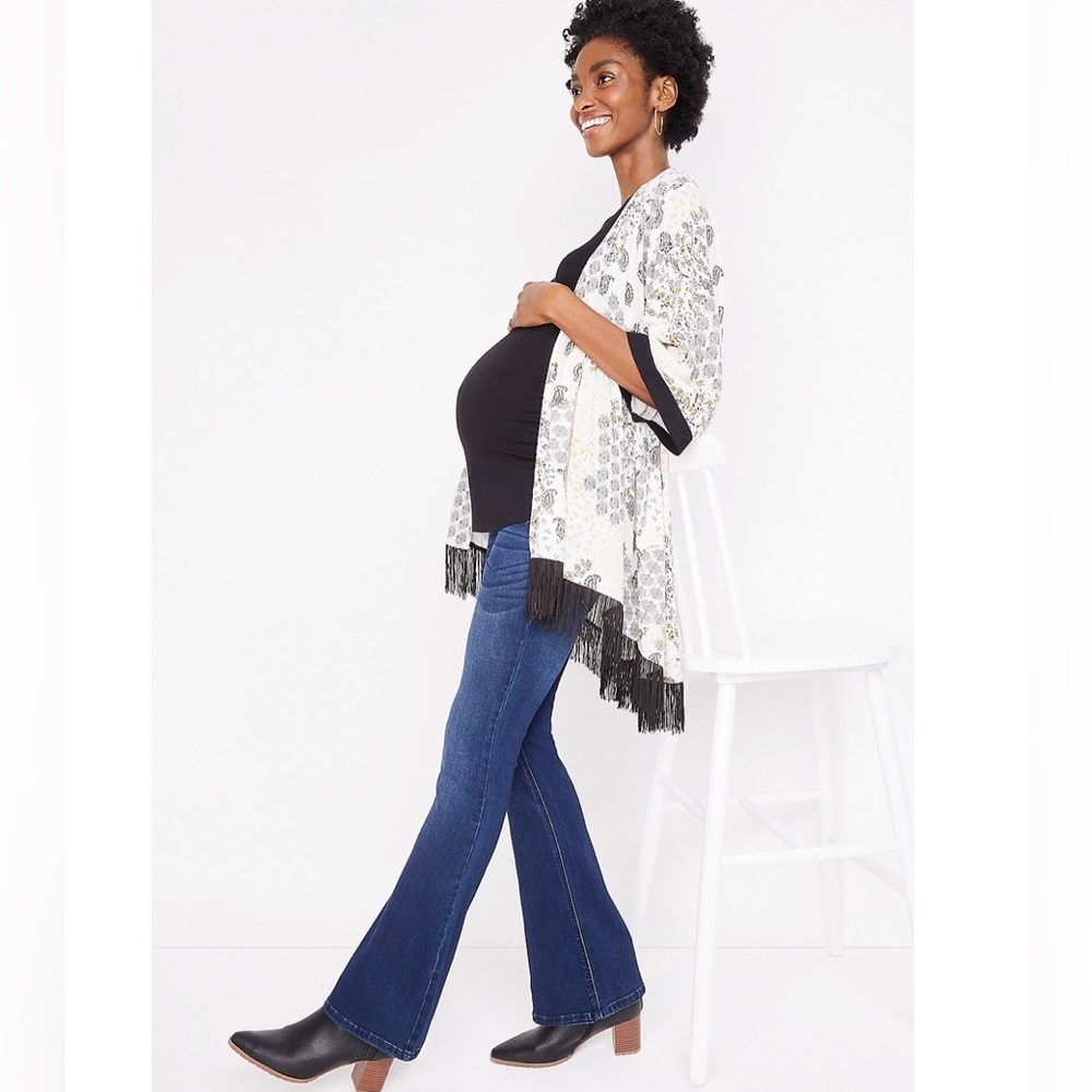 {Three Seasons Maternity} Embellished Blue Jeans Women’s Large EUC Over On belly